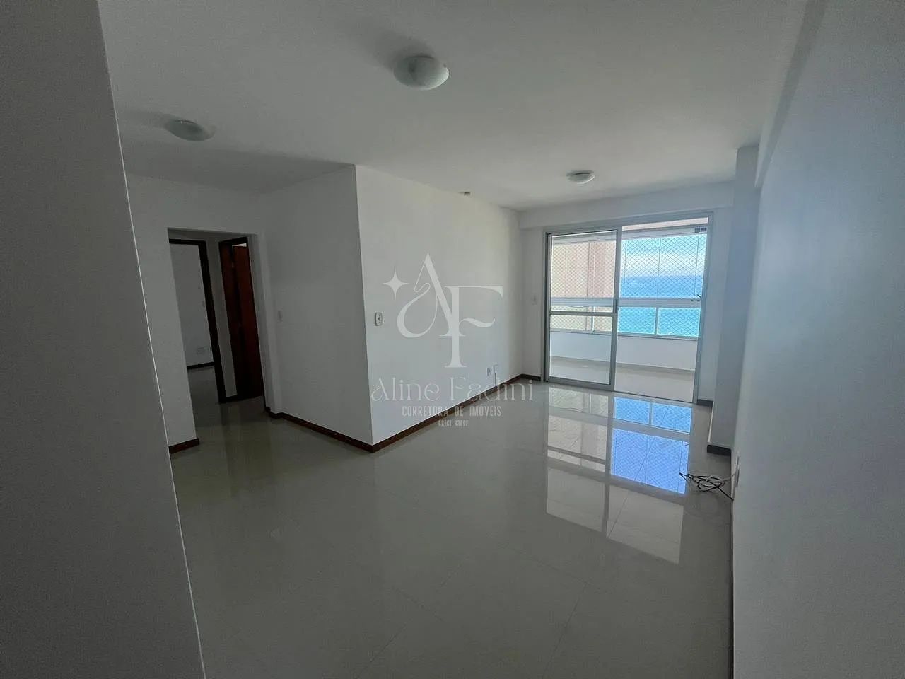 APARTAMENTO 2 QUARTOS COM SUÍTE, 82M² E DE FRENTE PARA O MAR! - Foto 2