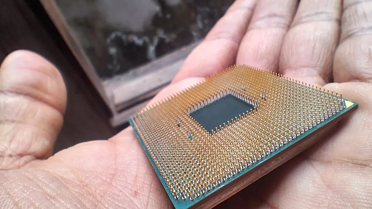 RYZEN 3 200G - Foto 4