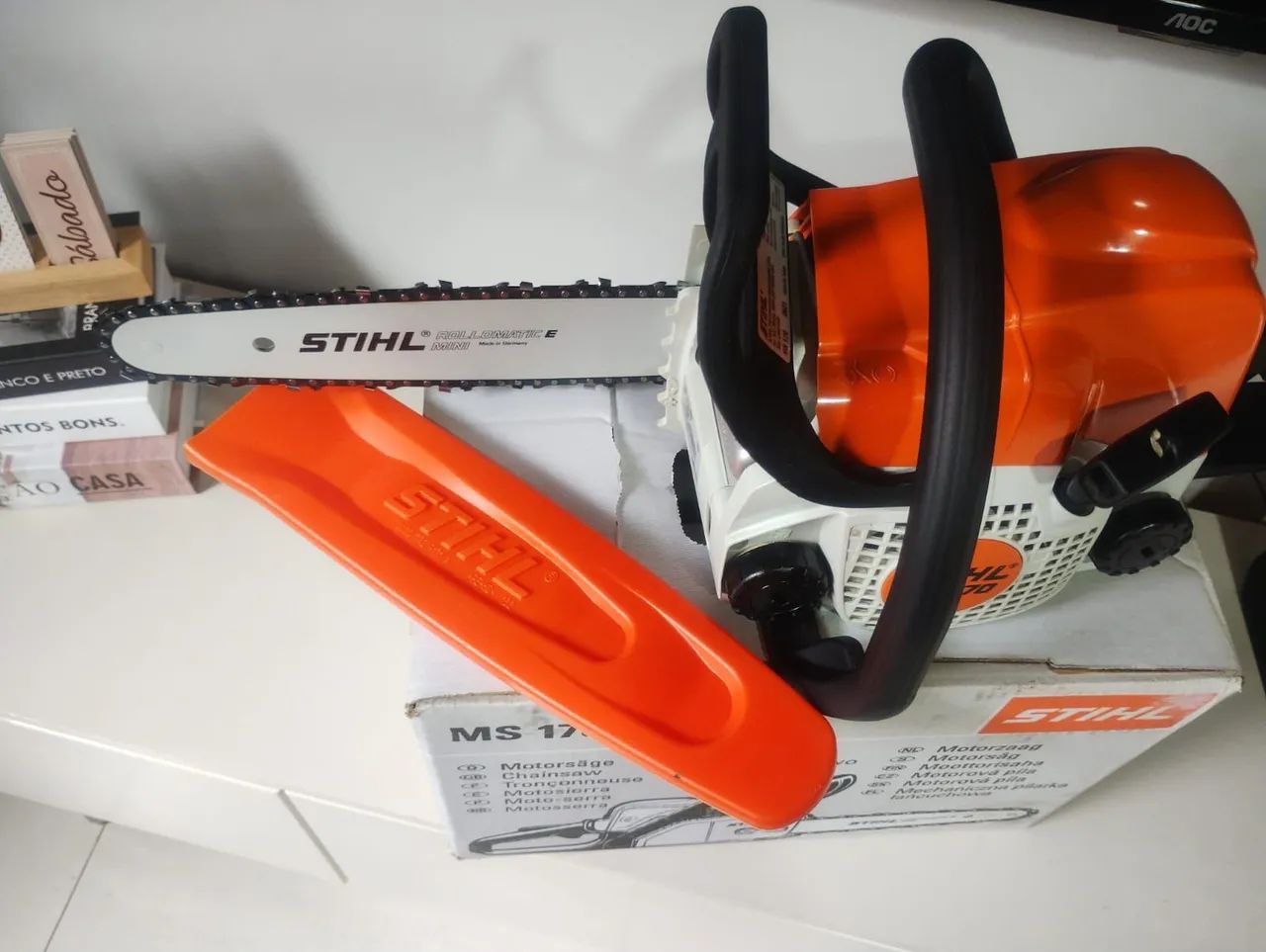 Motosserra STIHL MS 170 a gasolina 1,8cv com sabre de 30cm - Foto 2