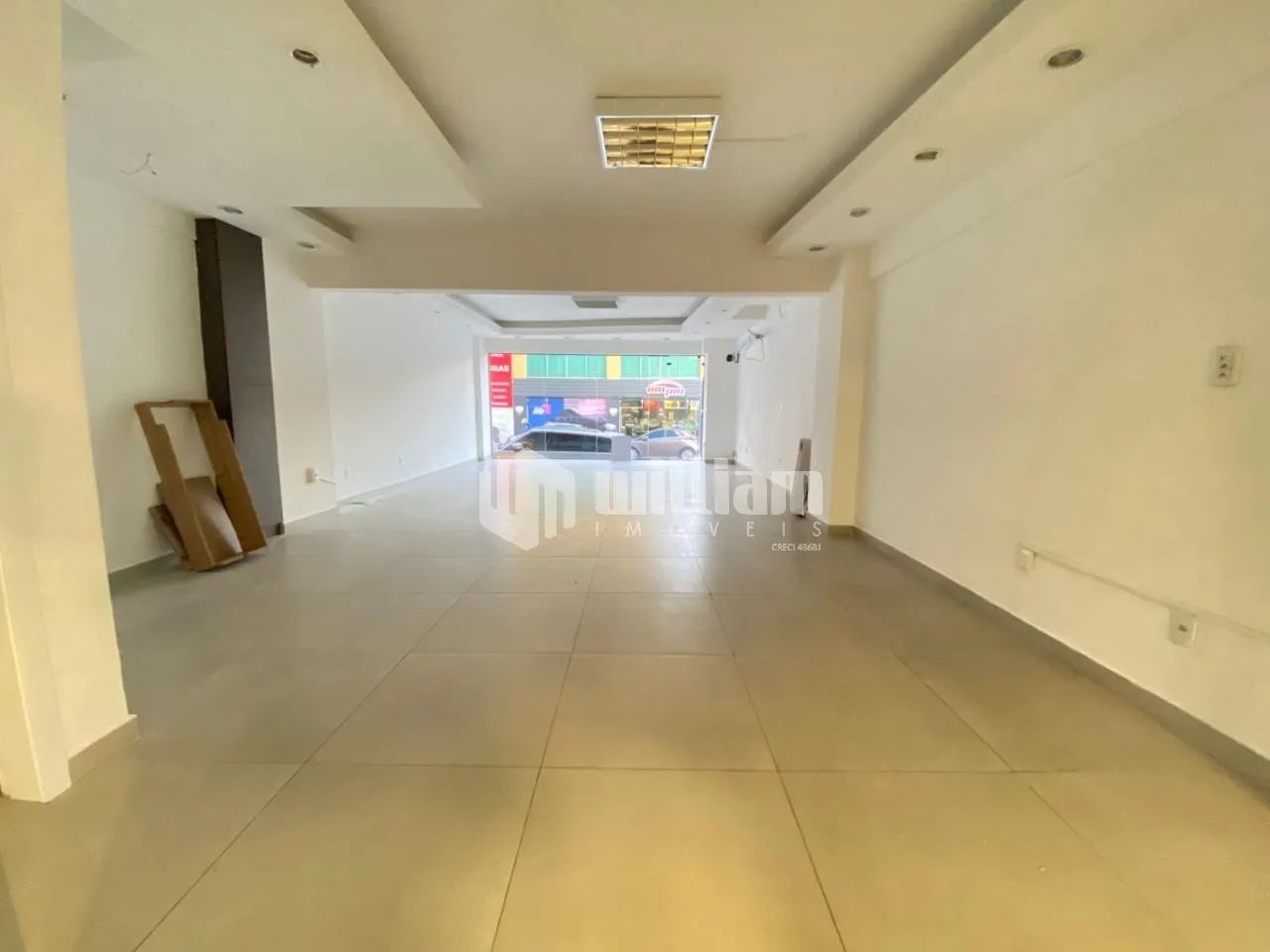 SALA COMERCIAL PARA LOCAÇÃO NO CENTRO DE BRUSQUE - Foto 2