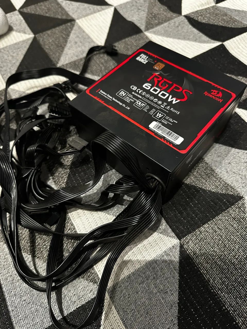 Fonte Redragon 600w RGPS