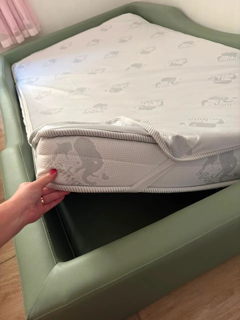  Cama montessoriana infantil com tapete - Foto 2