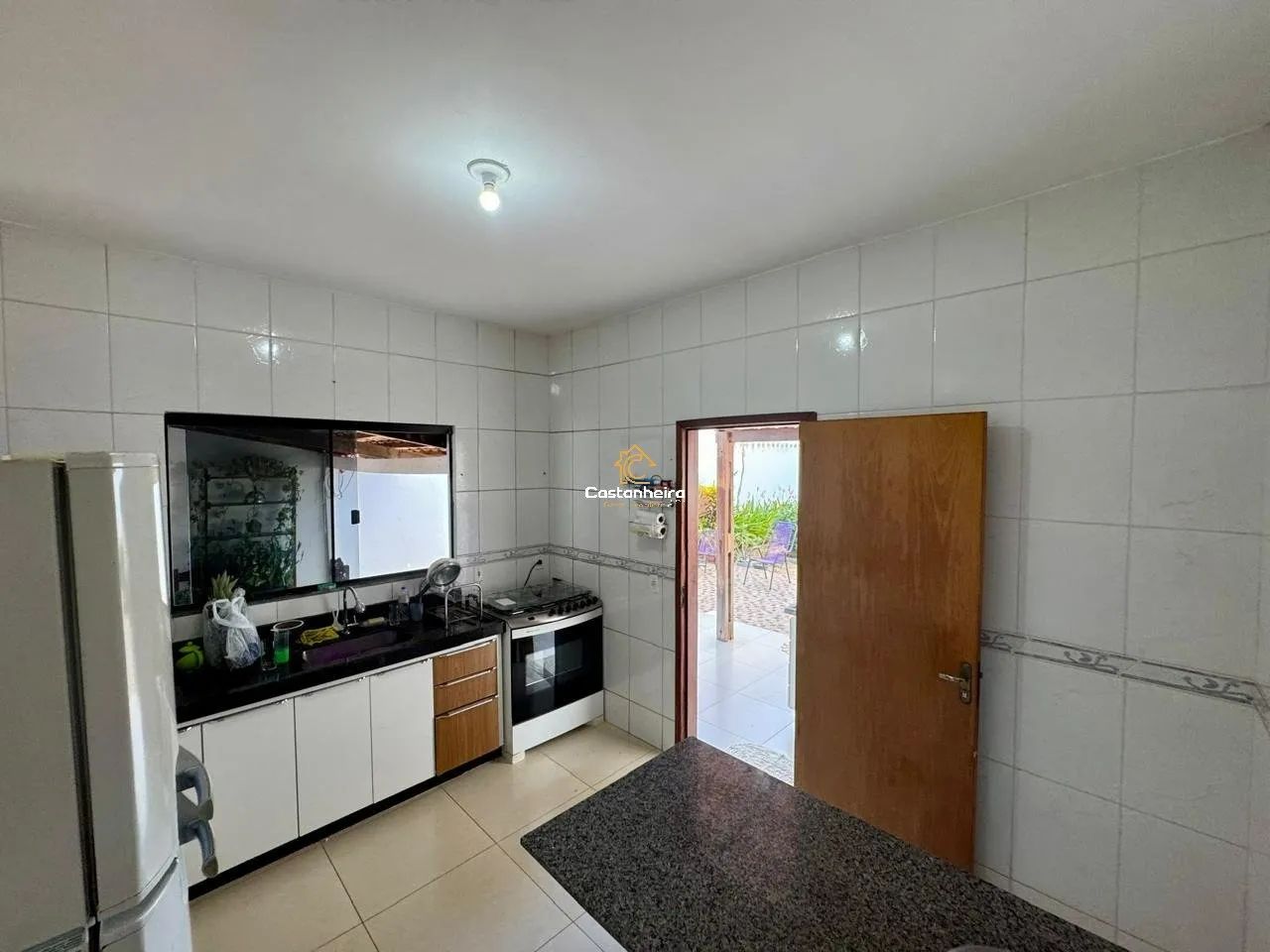 Casa com Edícula - 03 Quartos sendo 01 Suíte Plena - Plano Diretor Sul - Foto 8