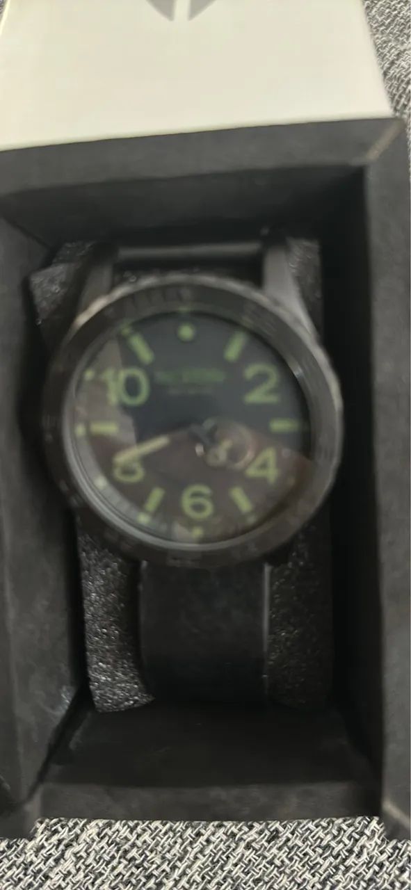 Relógio Nixon 51-30 PU Original - Completo com Caixa - Excelente Estado
