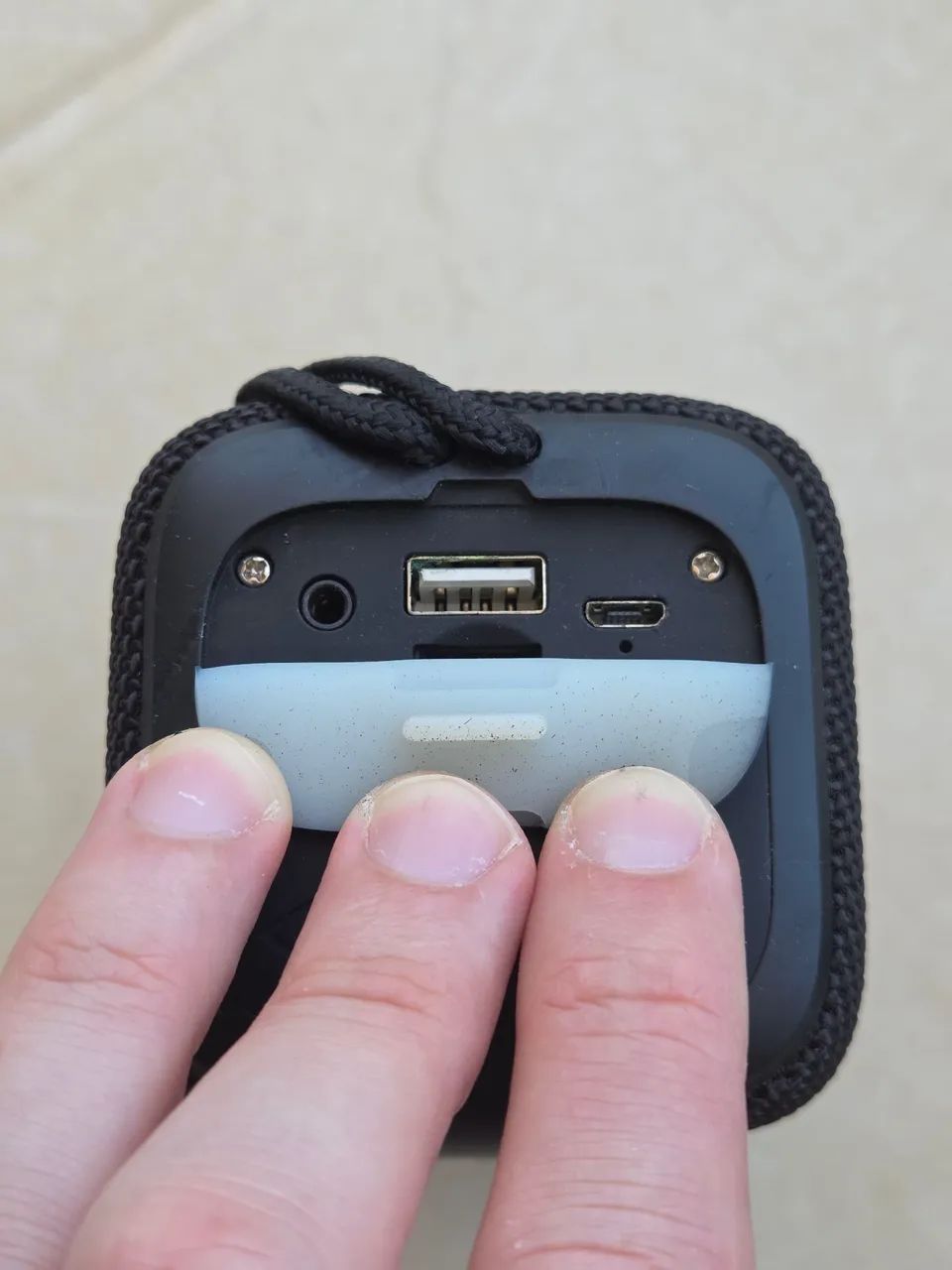 Caixa Som Bluetooth Stereo Resistente à Água - Impecável - Foto 2