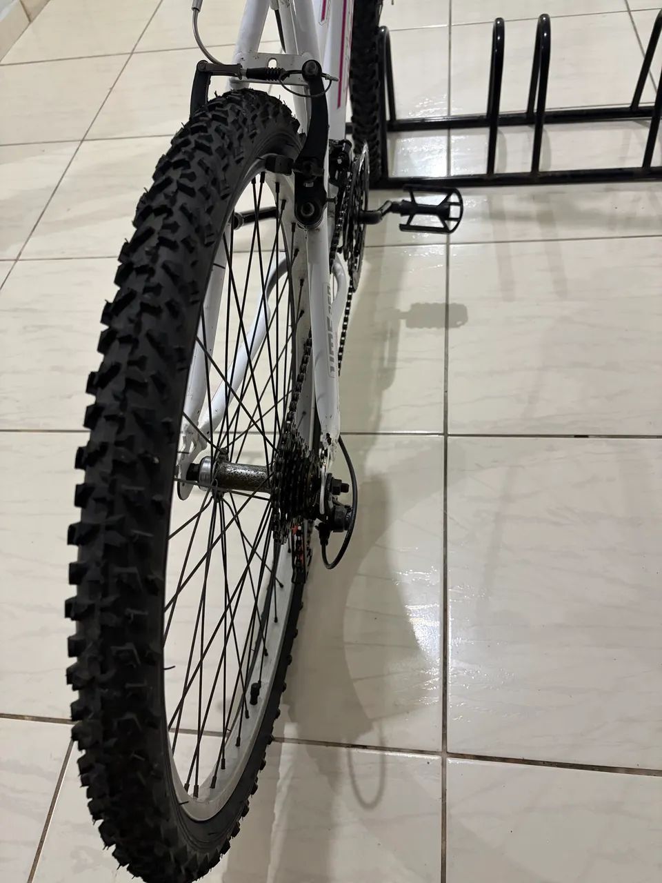 Bicicletas pouquíssimo uso, marca Cairu  - Foto 5