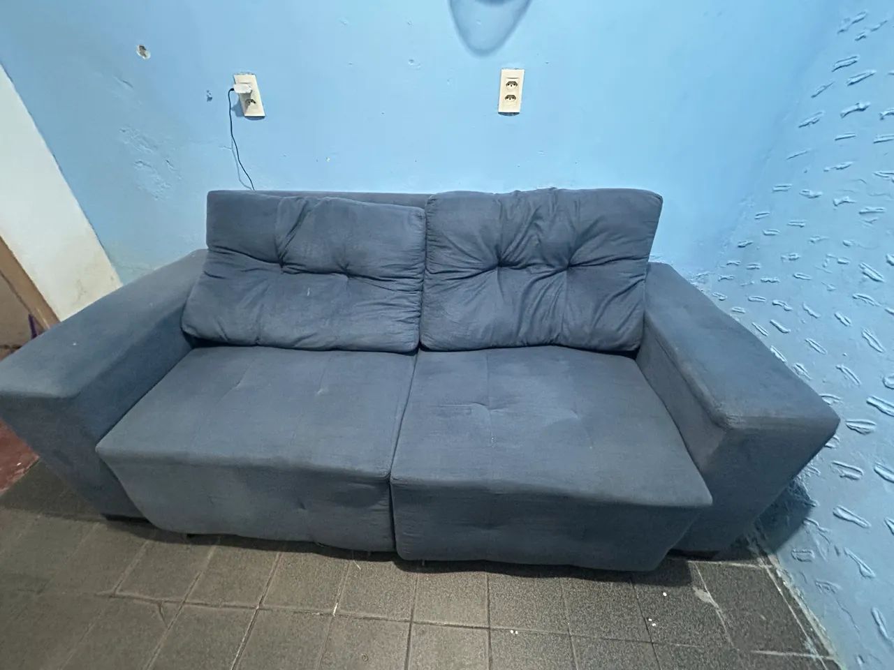 Sofá retrátil usado