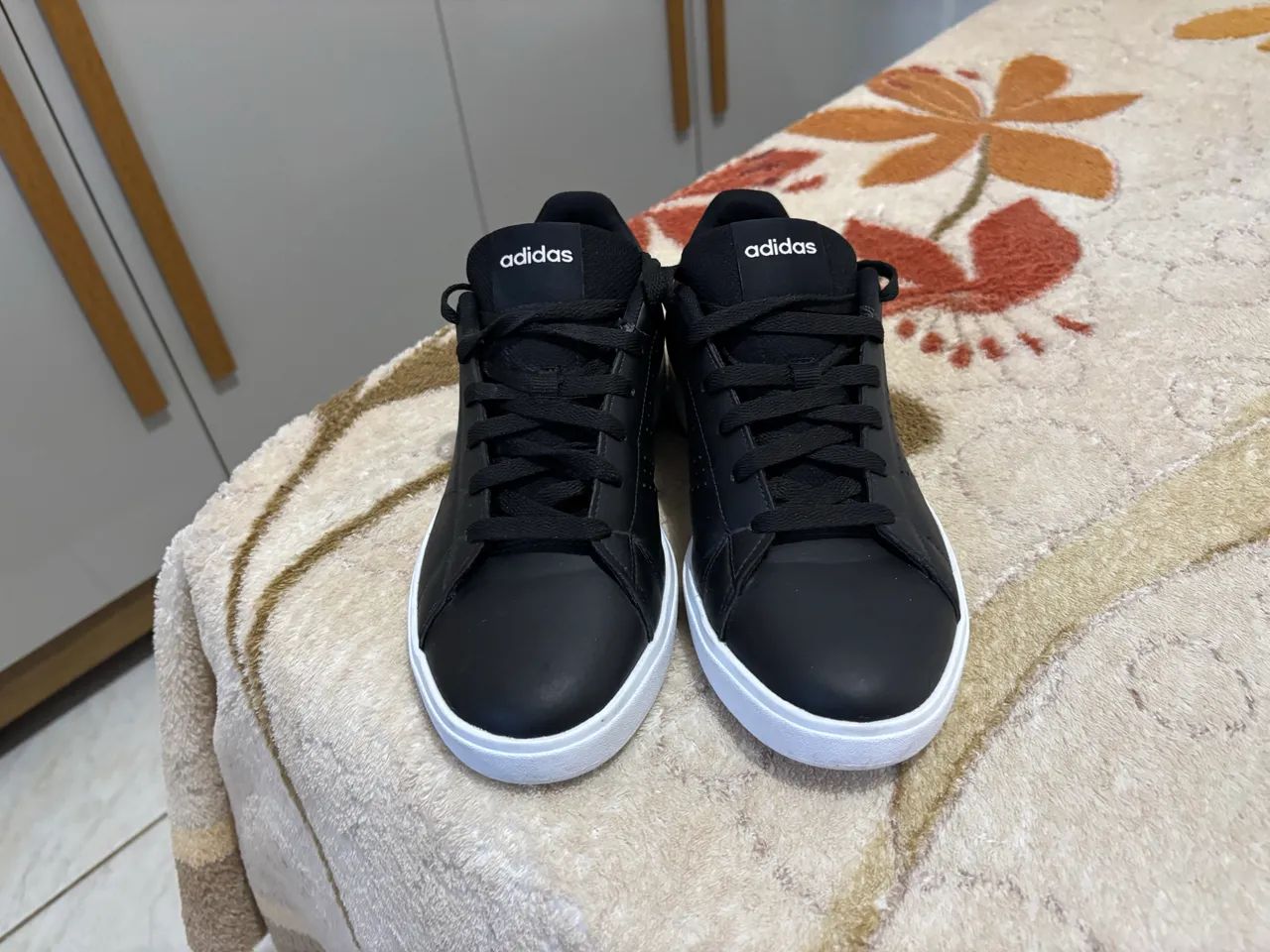 Tênis Adidas 