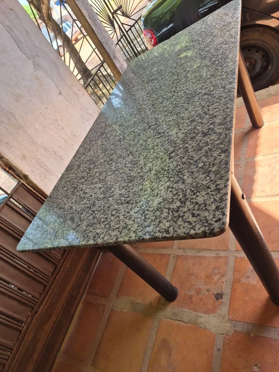 MESA DE MARMORE COM CADEIRAS - Foto 2
