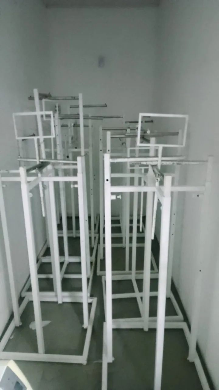 ARARAS DE ROUPAS