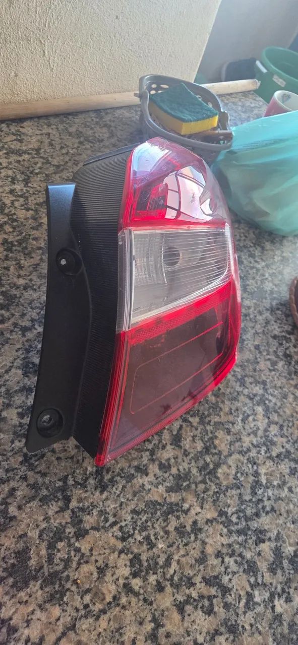 Lanterna direita do ford Ka  - Foto 3
