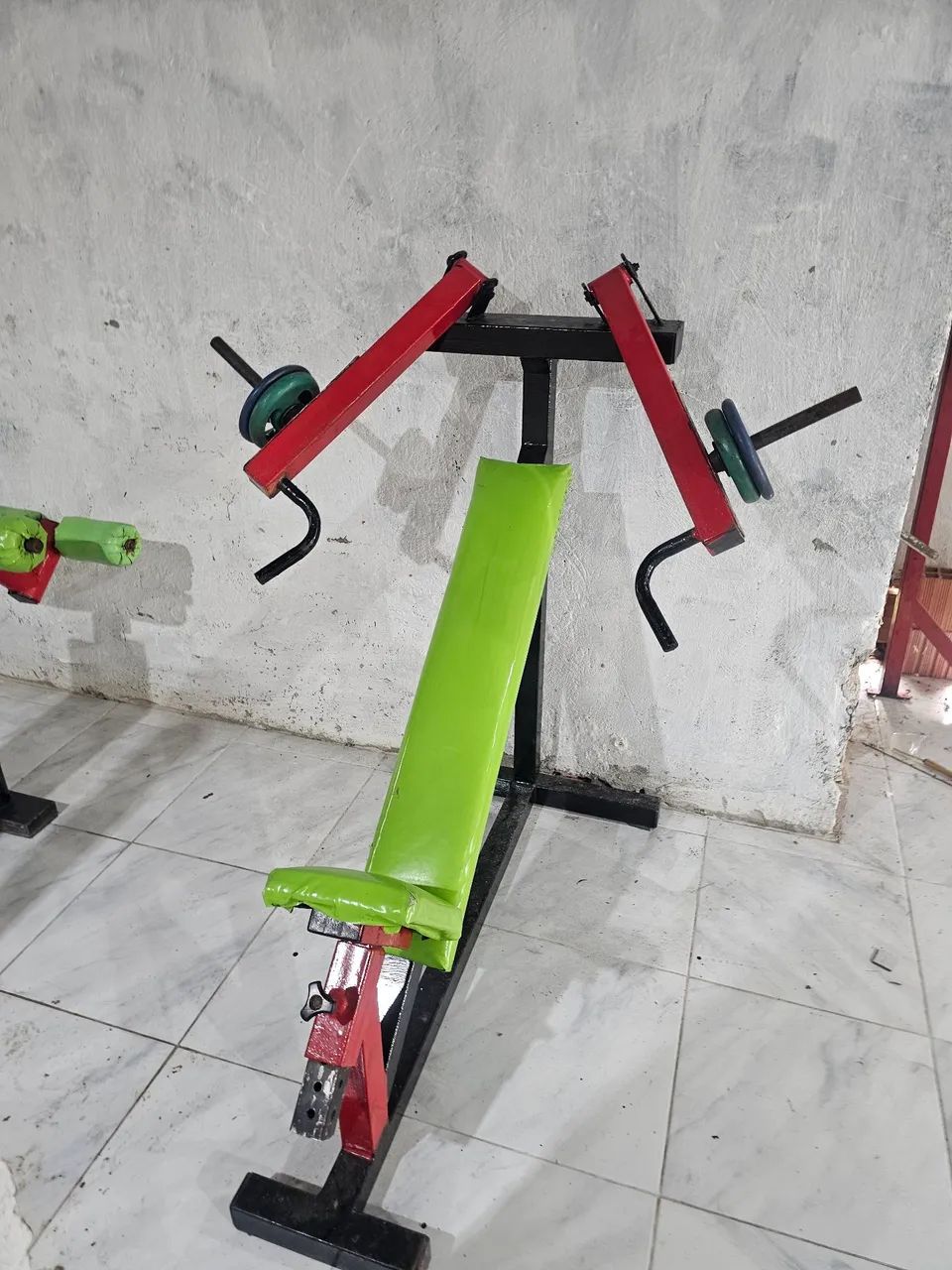 Máquina de academia banco reto e 45