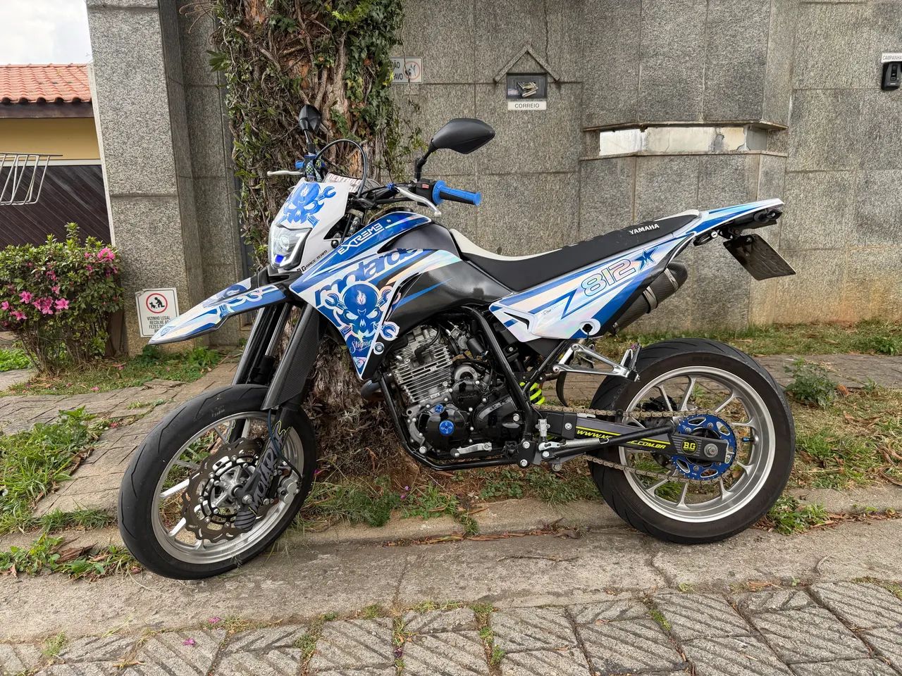 Lander 250 Motard  - Foto 2