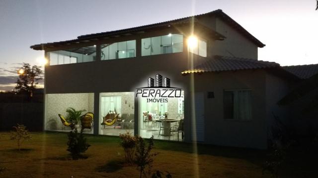 Ampla casa com 3 suítes, em excelente condomínio ( privê)