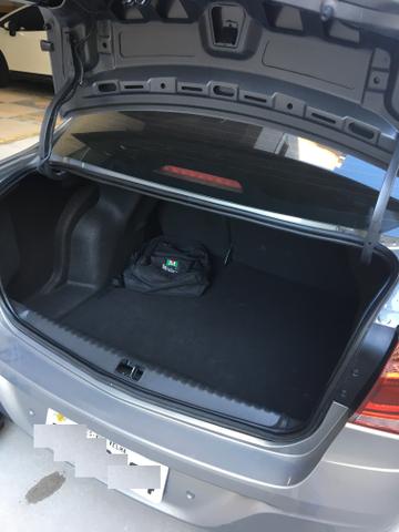 Cobalt LTZ 1.8 - 2016 Manual - Foto 8