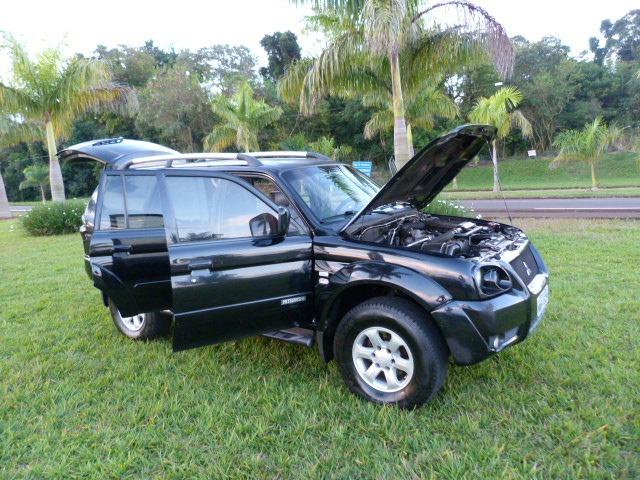 Pagero sport 2.5 4x4 manual a diesel impecavel - Foto 11