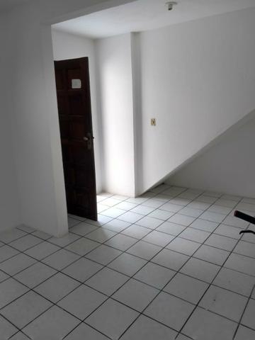 Alugo casa ampla e bem ventilado - Foto 2