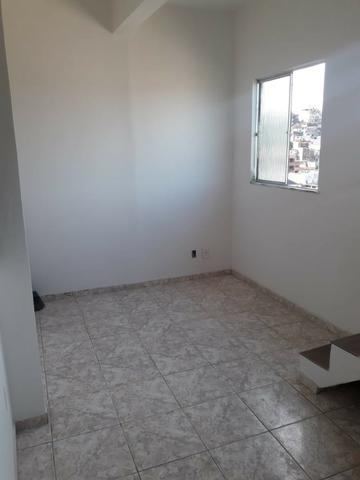 Alugo casa na rua principal Pernambués - Foto 16