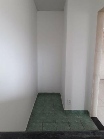 Alugo casa na rua principal Pernambués - Foto 20