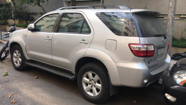 Toyota Hilux sw4 7 lugares 2011 blindada
