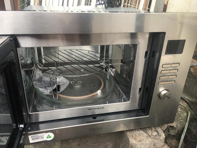 Microondas de embutir Franke modelo Smart 60. Novo!!!! Precisa colocar o vidro frontal - Foto 2