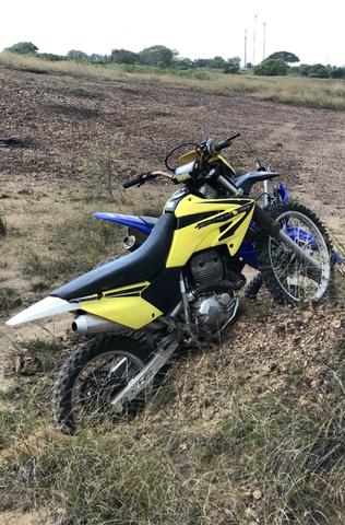 Honda XR Tornado (preparada para trilha)