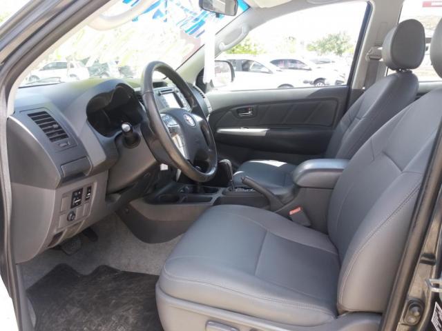 Hilux Cd Srv D4-d 4x4 3.0 Tdi Diesel Aut - Foto 4