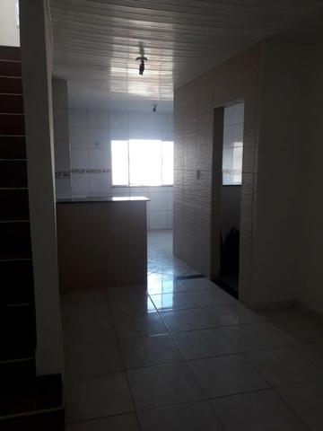 Alugo casa na rua principal Pernambués - Foto 4