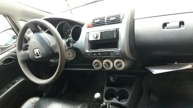 Vendo troco Honda Fit Lx 1.4 2007