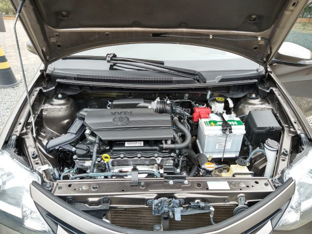 Vendo Etios Hatch 1.5 XLS Automático 2017/2018 - Foto 17
