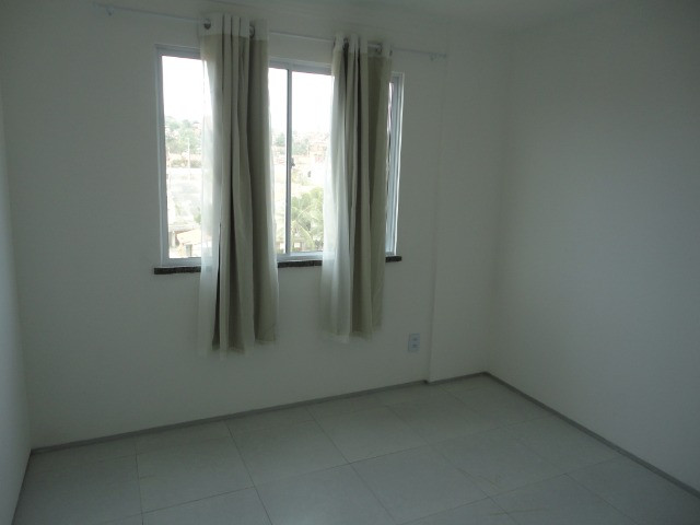 Vendo Apart 60 m2, 3 quartos, 2 banheiros 1 varanda e 1 garagem - Foto 6