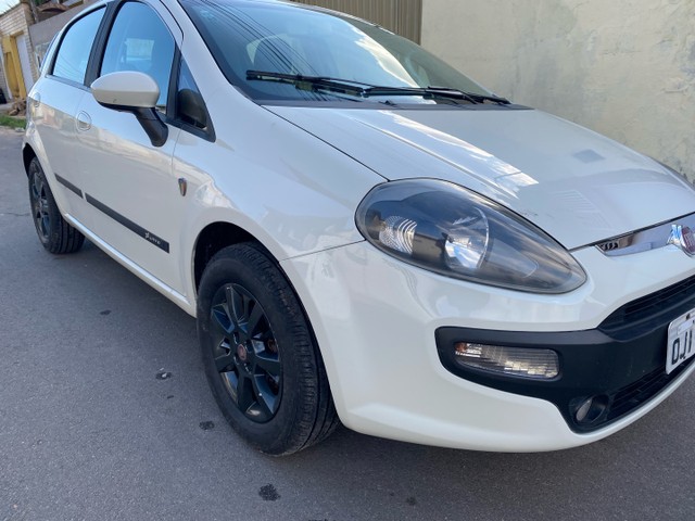 PUNTO ATTRACTIVE 1.4. CARRO BEM CONSERVADO COMPLETO