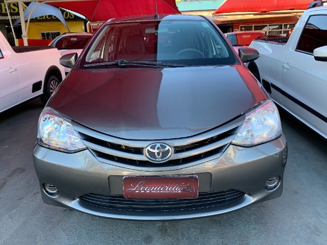 ETIOS HATCH 1.3 IMPECÁVEL