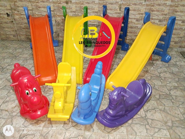 Brinquedos infantis 01 escorregador+ 01 gangorra novos para venda. Valores na descrição...