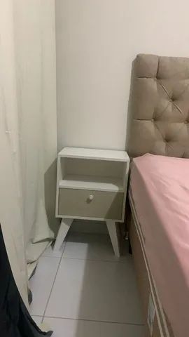 Criado mudo.