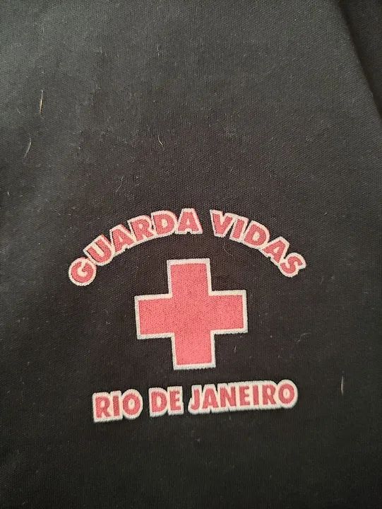 Camisa lycra  guardião de piscina tam M - Foto 4