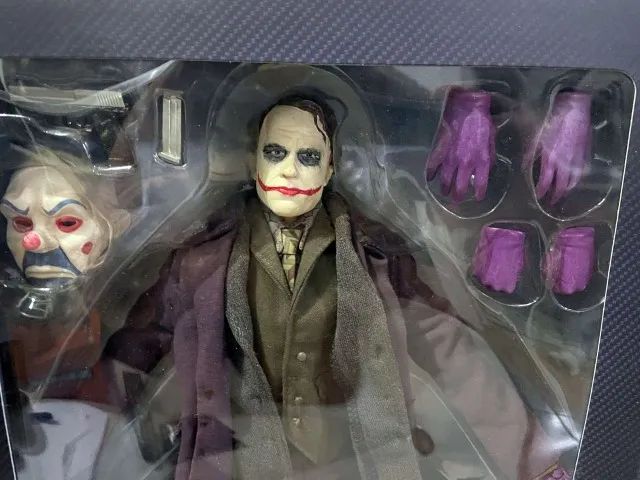 Figura Boneco Dc Direct Deluxe Joker Coringa 1/6 33 cm - Foto 2