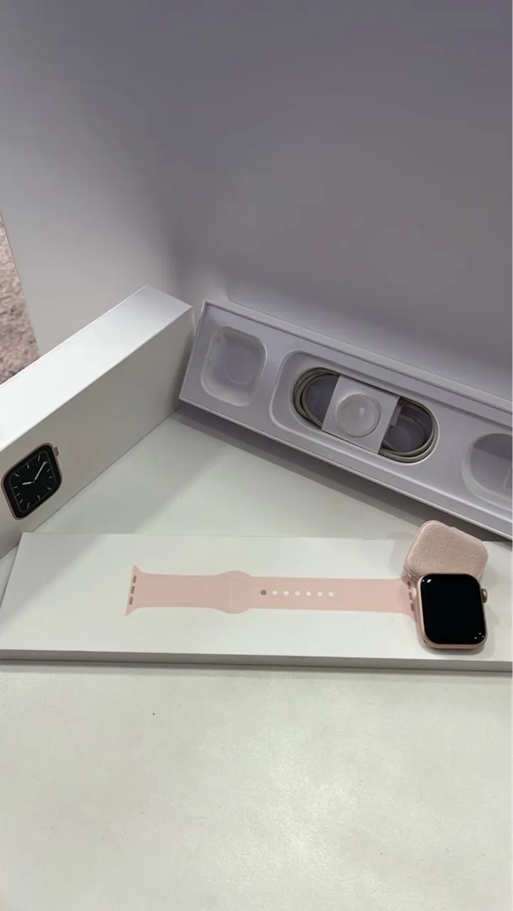 Apple Watch Series 5 40mm - Rosa
