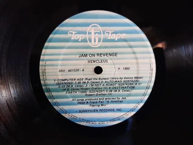 LP Newcleus- Jam On Revenge (1984- Full Album) - Foto 4