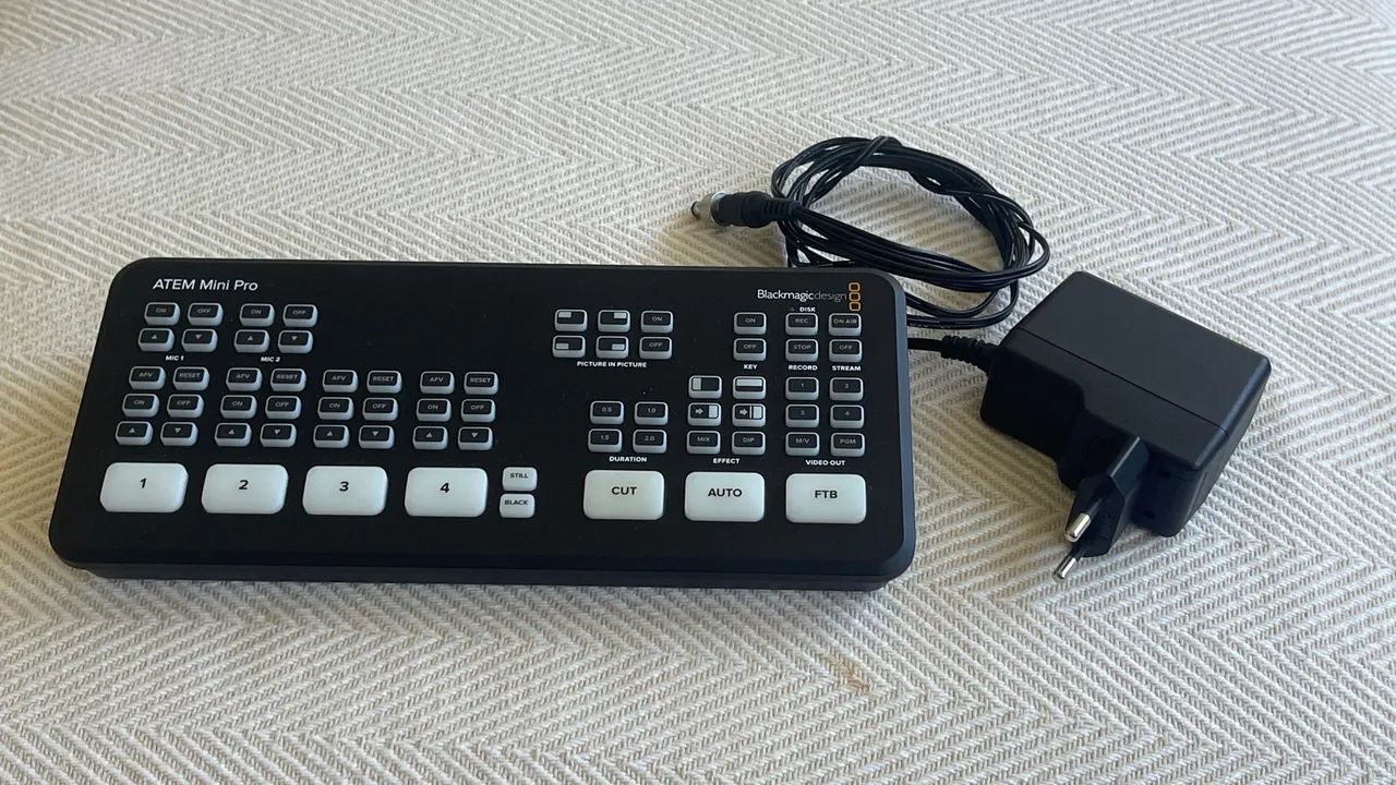 ATEM Mini Pro - Mesa de Corte Blackmagic Design