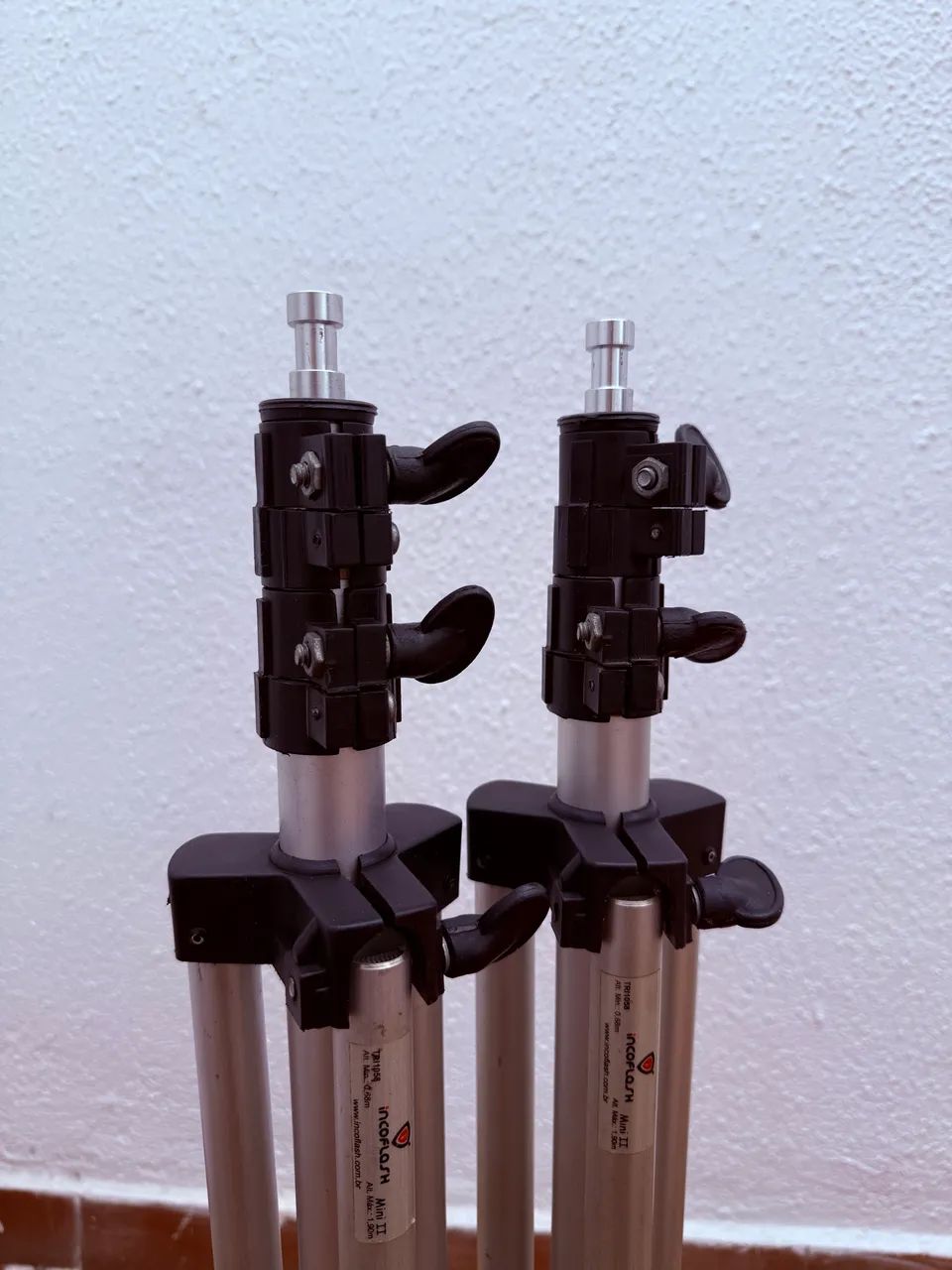 Kit 4 Tripés iluminação Incoflash - 2x Cadete II + 2x Mini II - Excelente estado - Foto 5