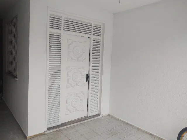 Casa Geminada em condomínio