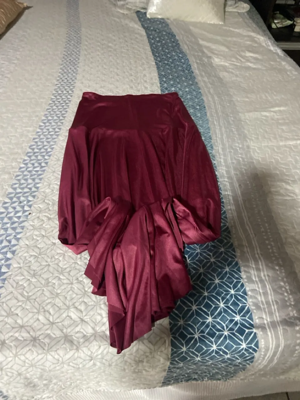 Saia longa elegante vinho