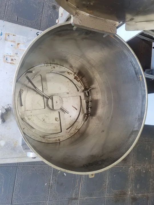 Tacho em inox com bomba de lóbulos  - Foto 3