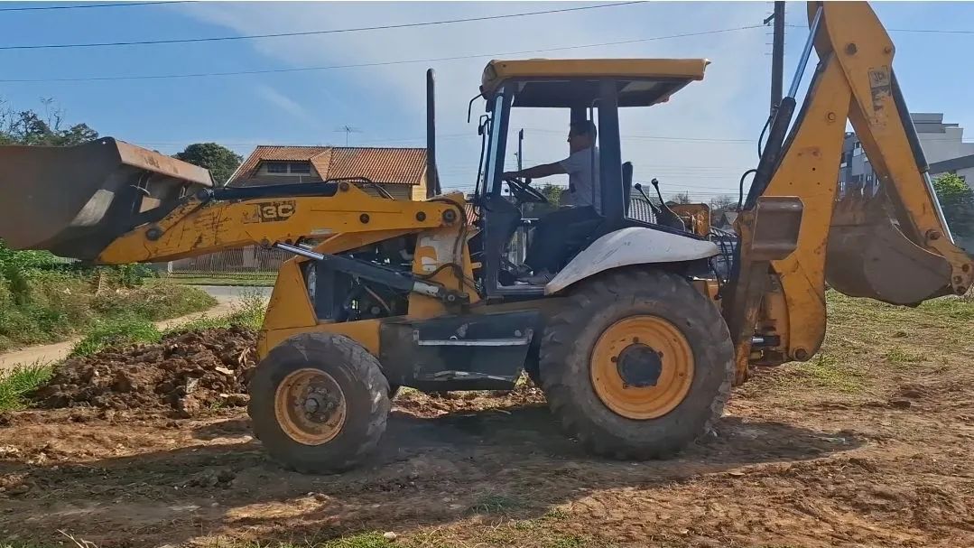 Terraplanagem / Demolição 