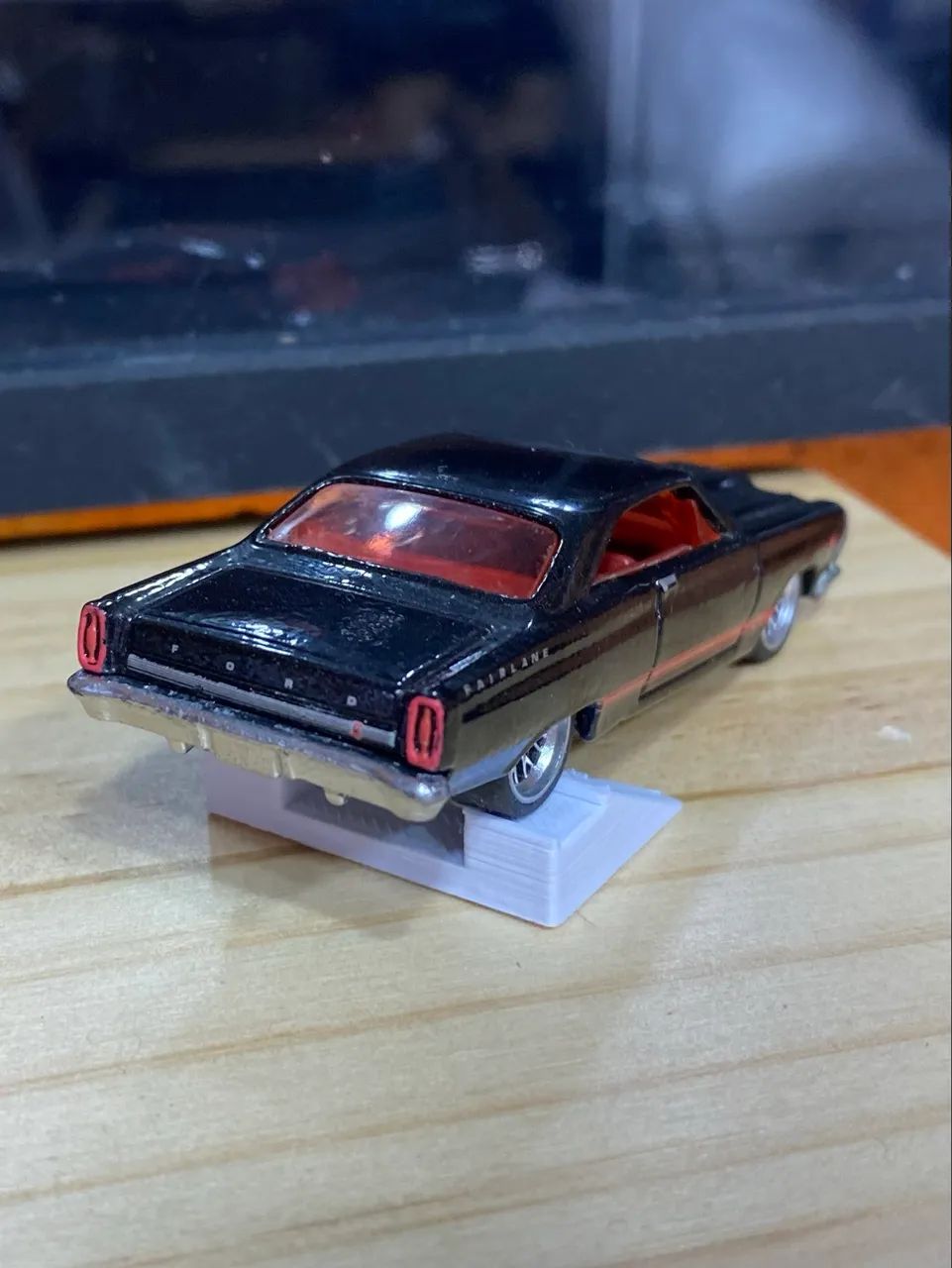 Hotwheels Ford Fairlane GT com rodas Customizadas - Foto 4