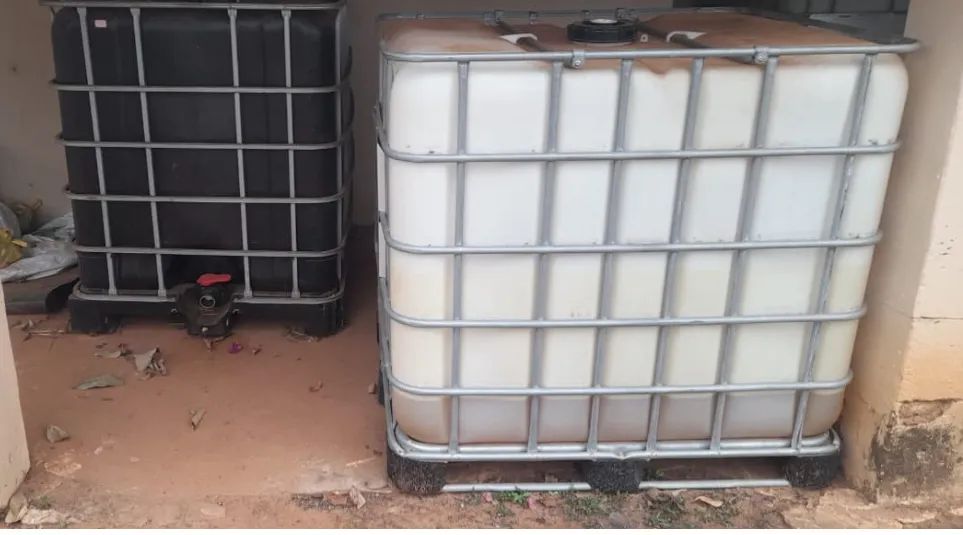 Vendo 2 tanques para diesel -1000 litros cada  - Foto 2