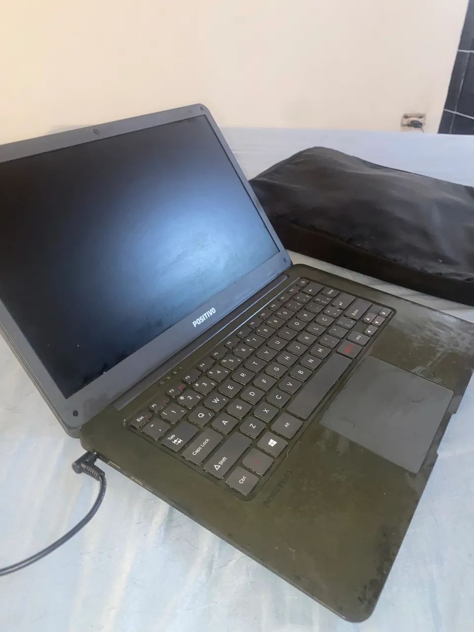 Notebook positivo bateria viciada 