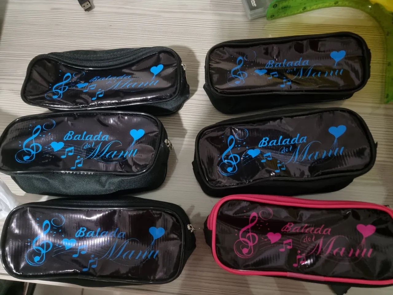 KIT DE ESTOJO ESCOLAR OU PARA ANIVERSÁRIOS COM 6 UNIDADES