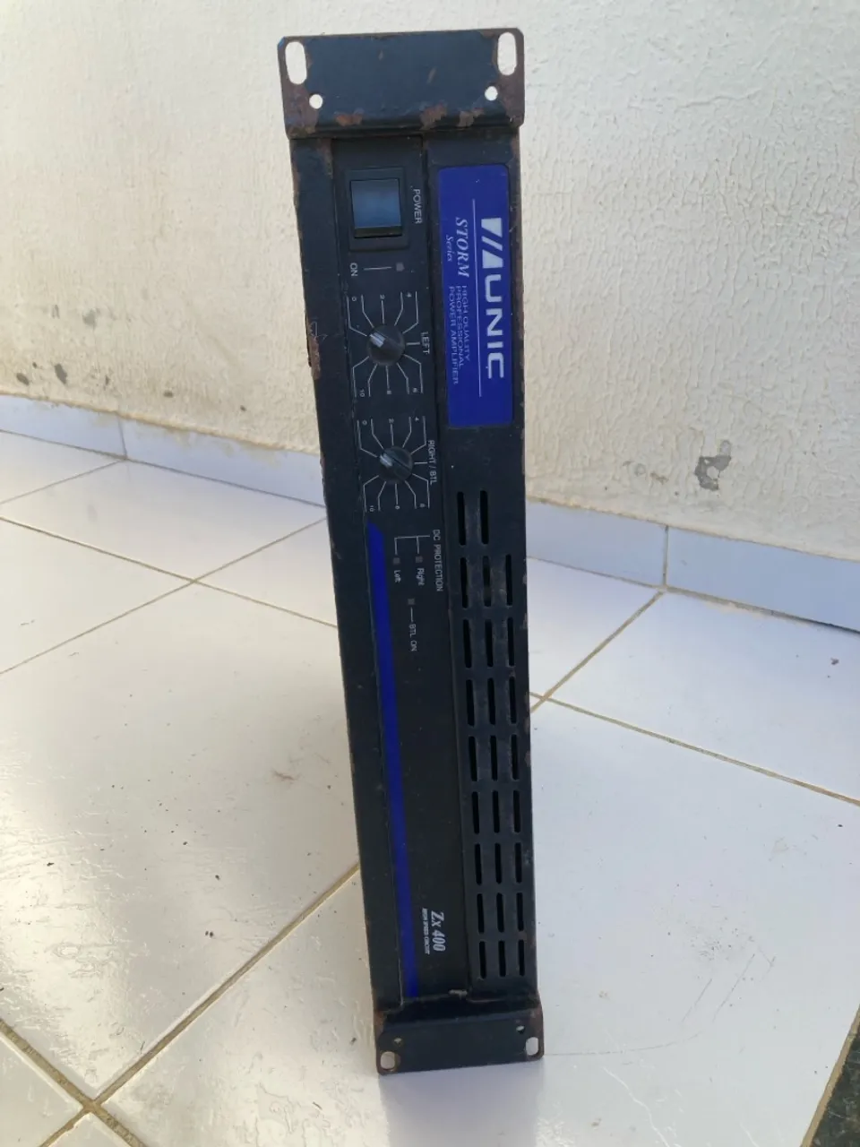 Amplificador de Potência Unic ZX 400 Storm